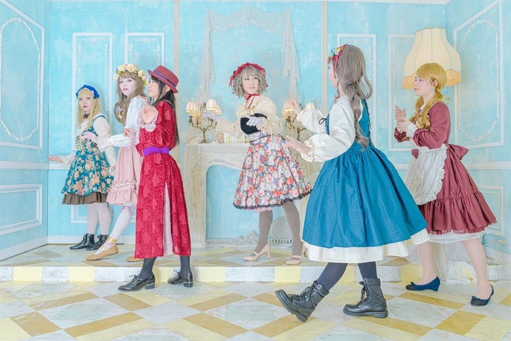 からくり人形風パフォーマンスの写真