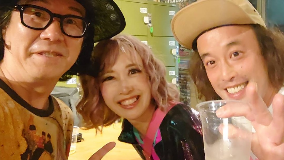 無言演技を行う織辺真智子